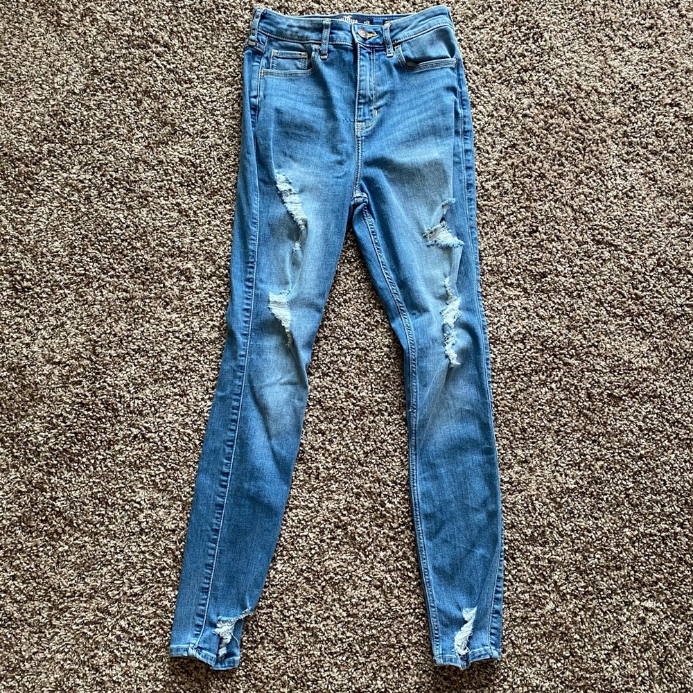 Hollister High-Rise Medium/Light Wash Jeans